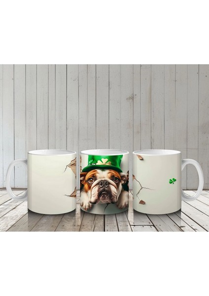 St. Patrick Şapkasıyla Çatlakta Bulldog – Baskılı Kahve Kupası