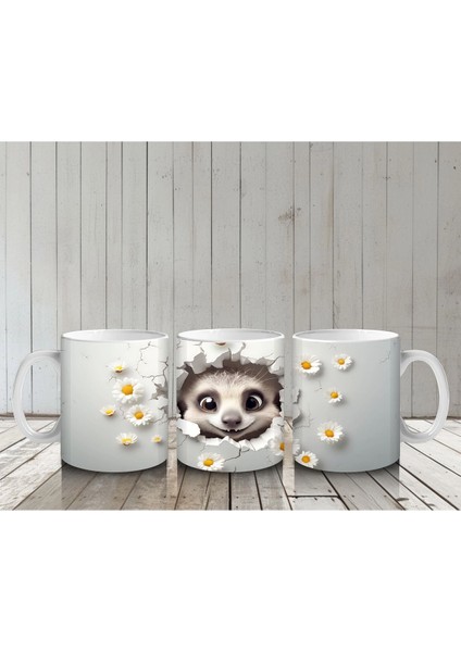 Beyaz Çiçekler Arasında Sevimli Kirpi – Baskılı Kahve Kupası