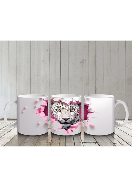 Pembe Çatlakta Bakan Gözleri Parlayan Kaplan – Baskılı Kahve Kupası