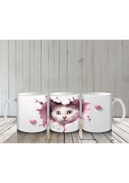 Çatlak Duvar Arasından Bakan Gri Kedi – Baskılı Kahve Kupası