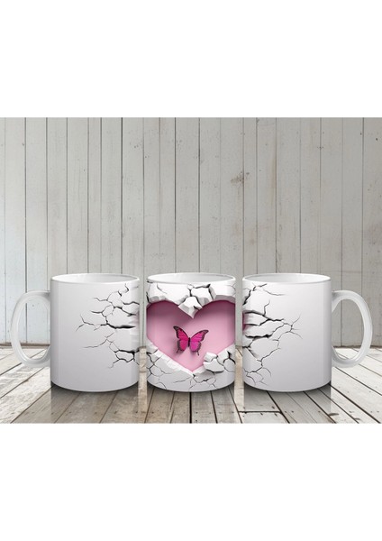 Çatlak Duvar Kalbi Içinde Uçan Kelebek – Baskılı Kahve Kupası