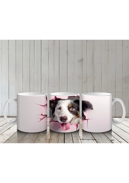 Pembe Kurdeleyle Süslenmiş Duvar Arasında Avustralyan Çoban Köpeği - Baskılı Kahve Kupası
