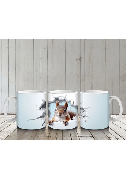 Çatlak Duvar Arasında Yavru Sincap – Baskılı Kahve Kupası