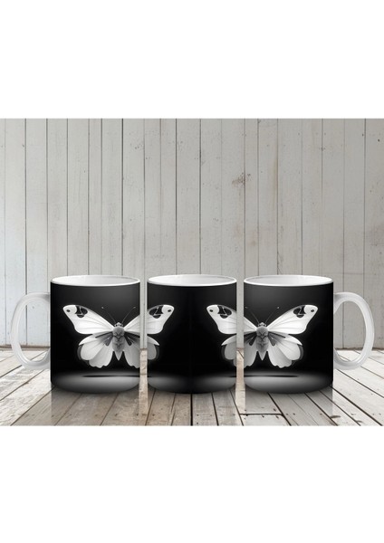 Siyah Zemin Üzerinde Zarif Siyah Beyaz Kelebekler – Baskılı Kahve Kupası