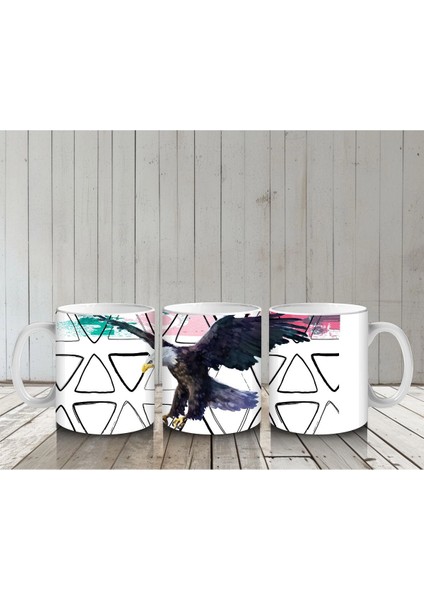 Geometrik Arka Plan Üzerinde Uçan Kartal Illüstrasyonu - Baskılı Kahve Kupası