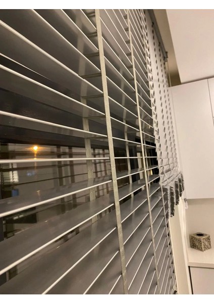 Nivemeshome Beyaz Ahşap Jaluzi 50 mm Redüktörlü+Kurdelalı Perde fiyatları