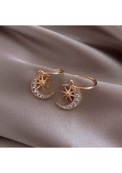 Şıklığınızı Tamamlayacak Yıldızlı Hilal Küpe