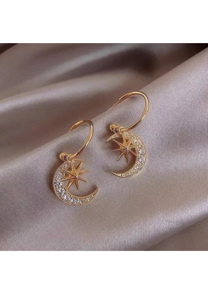 Şıklığınızı Tamamlayacak Yıldızlı Hilal Küpe modelleri