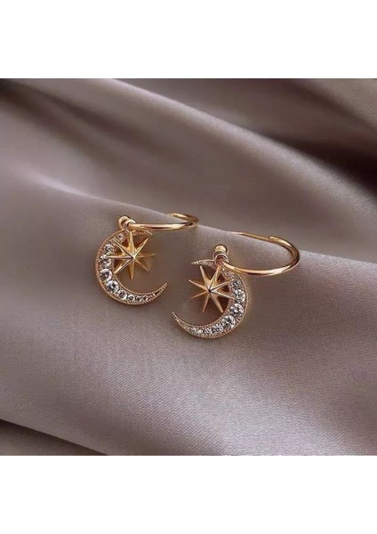 Şıklığınızı Tamamlayacak Yıldızlı Hilal Küpe fırsatları