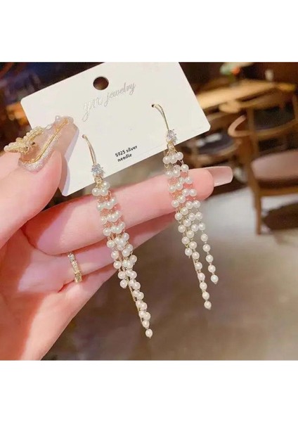 Şıklığınızı Tamamlayacak Beyaz Renk Taşlı Incili Kadın Küpe