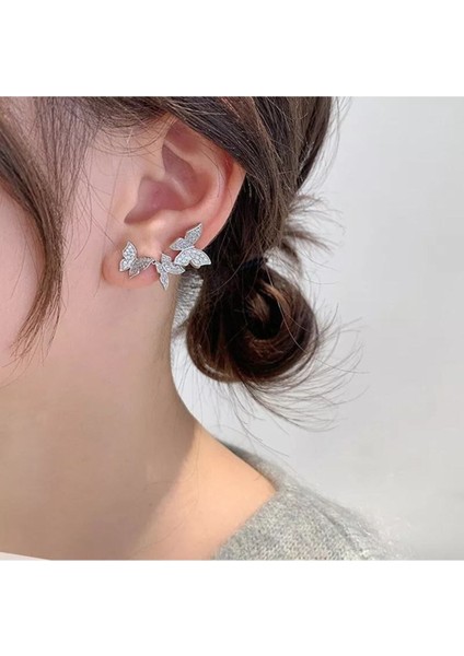 Romantik Kelebek Figürlü Küpe ile Şıklığınızı Tamamlayın