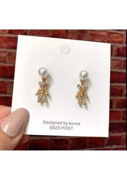 Şık Ayı Modeli Taşlı Inci Küpe ile Göz Alıcı Kombinler modelleri
