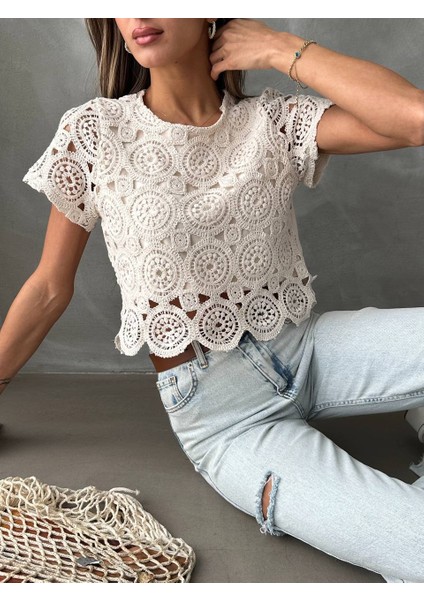 Astarlı Yuvarlak Yaka Ajurlu Dantel Örgü Triko Bluz modelleri