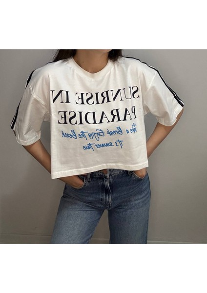 Paradise Ekru Biye Detaylı Yazı Baskılı Crop Tshirt