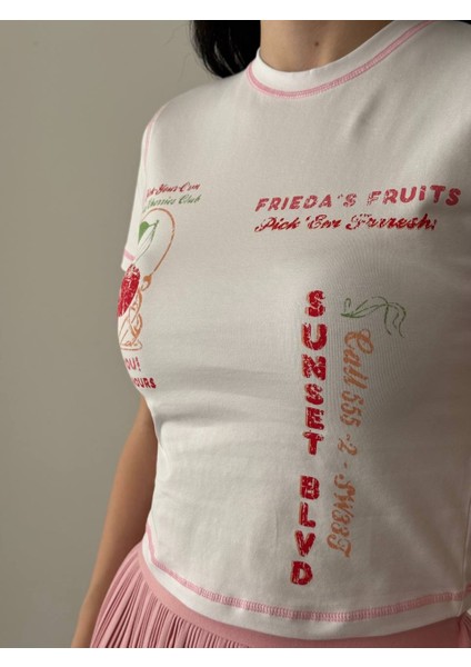 Renata Beyaz Renkli Kiraz Baskılı Kısa Kol Kadın Tshirt fiyatları