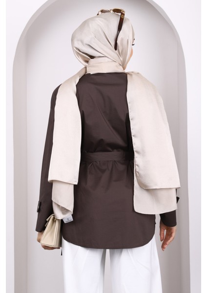 Kahverengi Pelerin Apoletli Kuşaklı Gömlek fırsatları