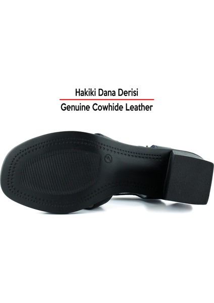 Svajone Siyah Hakiki Dana Derisi Kesik Detaylı Tokalı Kalın Topuklu Rahat Günlük Sandalet