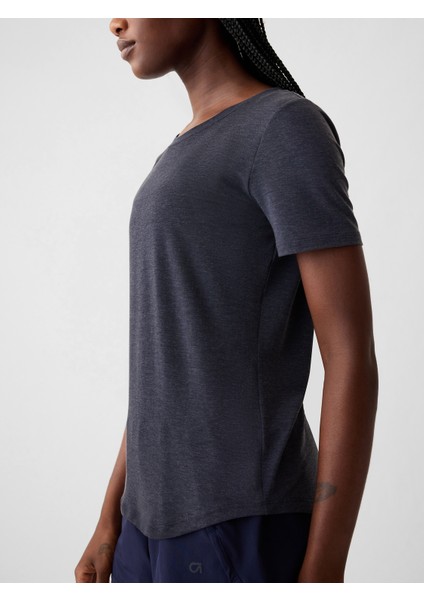 Kadın Koyu Mavi Gapfit Breathe T-Shirt modelleri