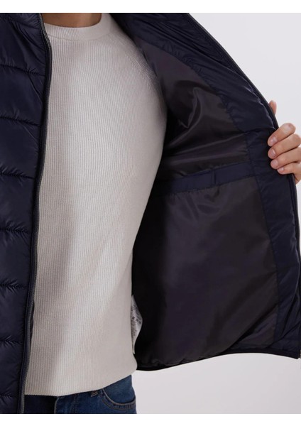 Lcwaıkıkı Classic Standart Kalıp Dik Yaka Erkek Şişme Yelek (W5) modelleri