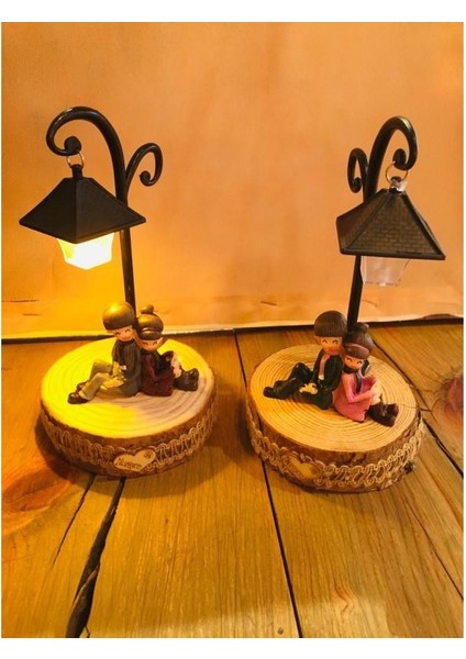 Sokak Lambası Altındaki Sevgili Çift Işıklı Biblo fiyatları