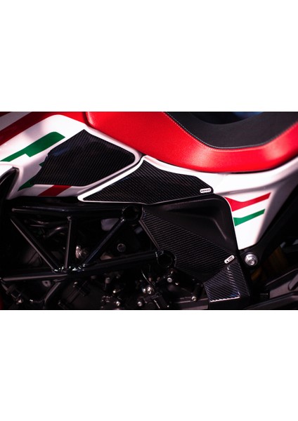 Mv Agusta Turismo Veloce ile Uyumlu Kaydırmaz 6d Karbon 16 Parça Tank Pad Seti GC38 indirimleri
