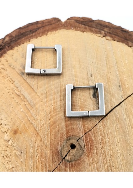 Gümüş Renk Figürlü Çelik Küpe