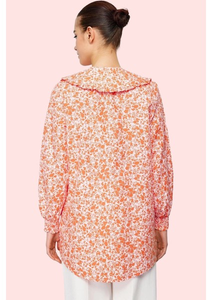 Kadın Çiçek Desenli Dokuma Gömlek Bebe Yaka Uzun Kollu Rahat Yazlık Yaz Aylarının Vazgeçilmezi modelleri