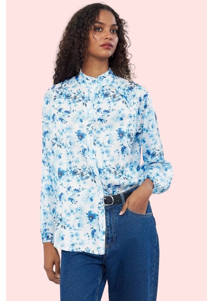 Kadın Çiçekli Dokuma Saten Gömlek Regular Kalıp Yazlık Günlük Kombin Yaz Aylarının Vazgeçilmezi fiyatları