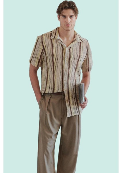 Erkek Regular Fit Kısa Kollu Apaş Yaka Dokulu Gömlek Rahat Günlük Kullanım Kaliteli Malzeme