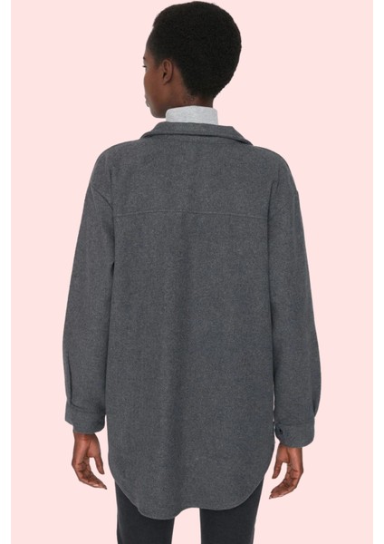 Kadın Oversize Kaşe Dokuma Gömlek Düz Desen Günlük Kullanım Için Yaz Aylarının Vazgeçilmezi modelleri