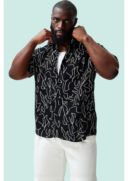 Erkek Regular Fit Viskon Desenli Gömlek Rahat Günlük Stil Hafta Sonu Yaz Aylarının Vazgeçilmezi