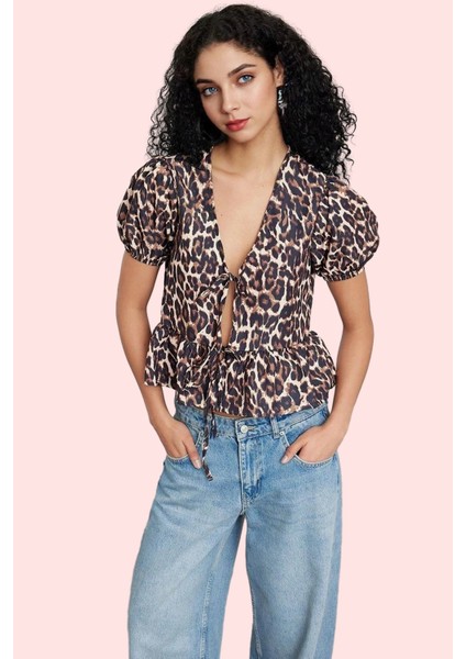Kadın Leopar Desenli Bağlamalı Bluz Basic Kalıp Pamuk Günlük Kullanım Yaz Aylarının Vazgeçilmezi