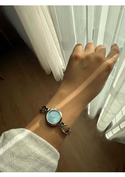 Yuvarlak Mavi Kadranlı Ince Gümüş Kordon Minimal Kadın Kol Saati - 31 modelleri