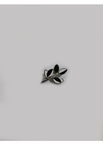 Kadınlara Özel Trend Metal Broş – Zarif Çiçek Deseni ve Renk Alternatifleri fiyatları