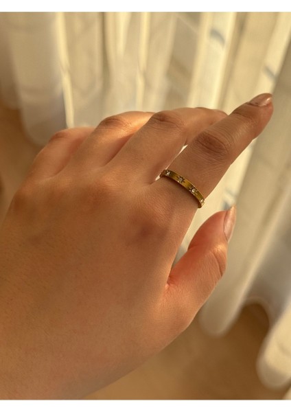 Beyaz Taşlı Kuzey Yıldızı Motifli Çelik Gold Yüzük modelleri