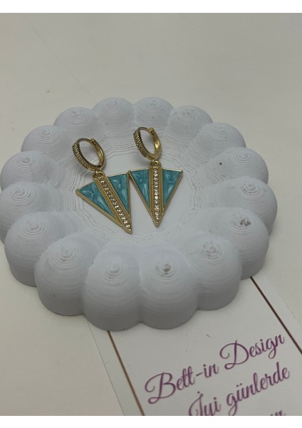 Ocean Vibes Üçgen Taşlı Çelik Kadın Küpe modelleri