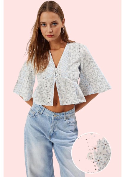 Kadın Pamuk Dokuma Gömlek V Yaka Çiçek Desenli Truvakar Kol Yazlık Yaz Aylarının Vazgeçilmezi