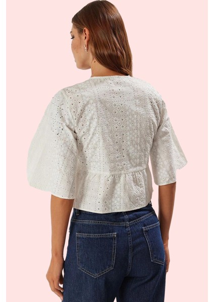 Kadın Pamuk Dokuma Gömlek V Yaka Çiçek Desenli Truvakar Kol Yazlık Yaz Aylarının Vazgeçilmezi modelleri