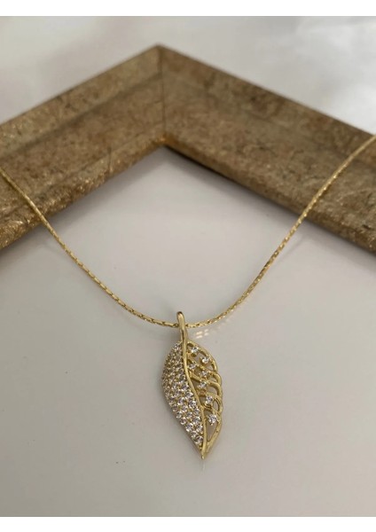 Xuping Zirkon Taşlı Yaprak Kolye ve Çiçek Küpe 2'li Set fiyatları