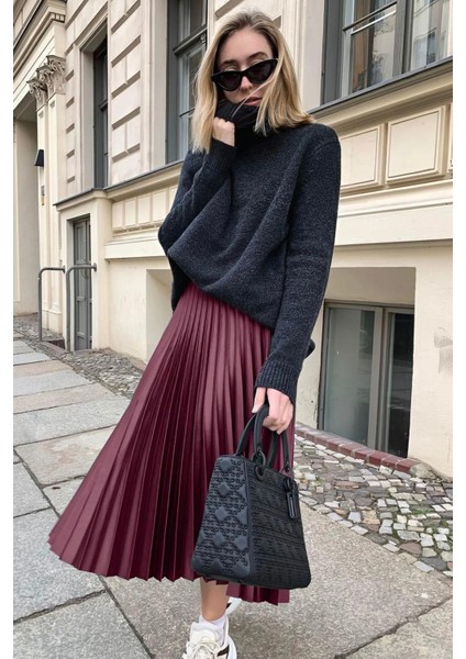 Kadın Bordo Pileli Etek Kombini – Günlük ve Şık Stil | Sonbahar/kış Moda fiyatları
