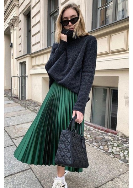 Kadın Yeşil Pileli Etek Kombini – Günlük ve Şık Stil | Sonbahar/kış Moda fırsatları