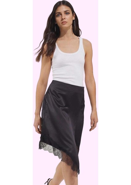 Kadın Midi Boy Saten Etek Dantel Detaylı Anvelop Kesim Parti Günlük Kullanım Modern Tasarım fiyatları