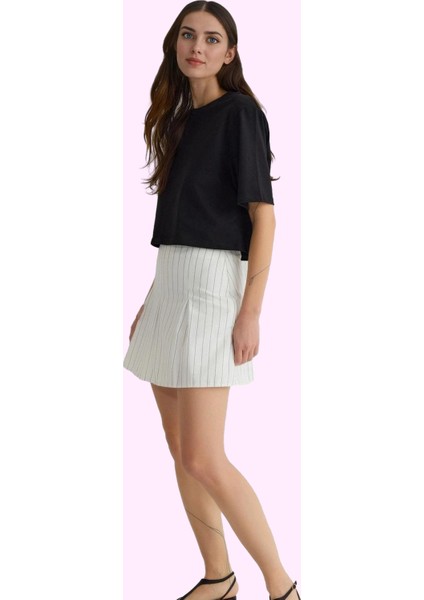 Kadın Çizgili Pileli Mini Etek Günlük Kombinler Için Rahat Hafta Sonu Yaz Aylarının Vazgeçilmezi