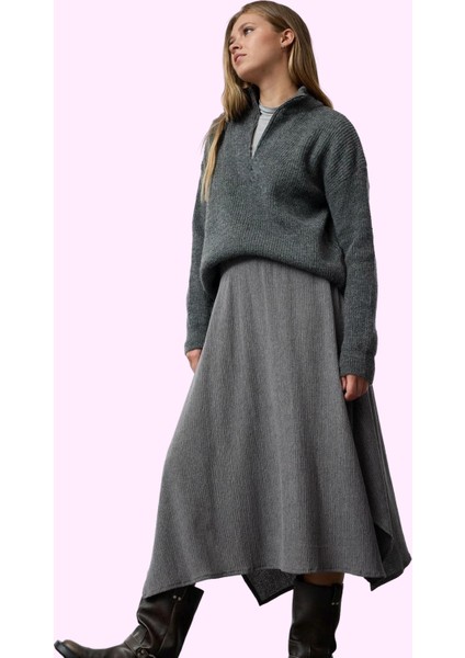 Kadın Günlük Kullanım A Line Midi Etek Yırtmaç Detaylı Asimetrik Yaz Aylarının Vazgeçilmezi