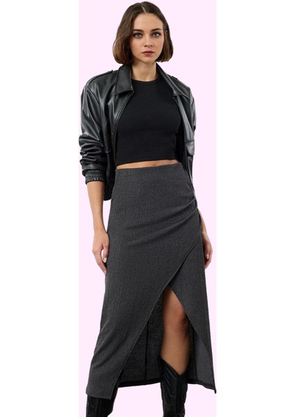 Kadın Örme Kumaştan Midi Boy Kruvaze Etek Günlük Casual Kombinler Için Yaz Aylarının Vazgeçilmezi