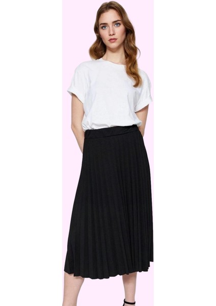 Kadın Örme Krep Etek Midi Boy Pileli Düz Desen Günlük Hafta Sonu Yaz Aylarının Vazgeçilmezi