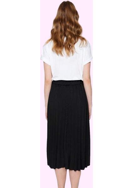 Kadın Örme Krep Etek Midi Boy Pileli Düz Desen Günlük Hafta Sonu Yaz Aylarının Vazgeçilmezi modelleri