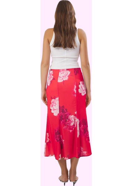 Kadın Yazlık Maxi Balık Etek Çok Çiçek Desenli Dokuma Saten Kumaş Yaz Aylarının Vazgeçilmezi modelleri