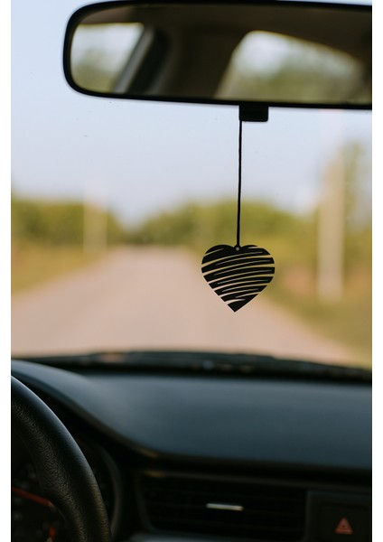 Lazer Kesim Çizgili Kalp Figürlü Metal Araba Süsü - Mat Siyah fiyatları