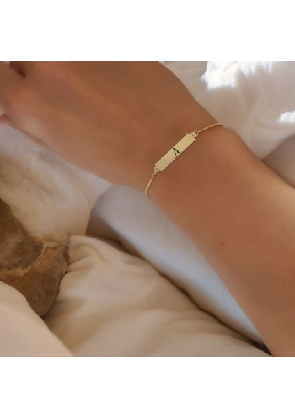 14 Ayar Plakalı Altın A Harfine Özel Zincirli Dikdörtgen Motifli Hediye BILEKLIK-400HARF fiyatları